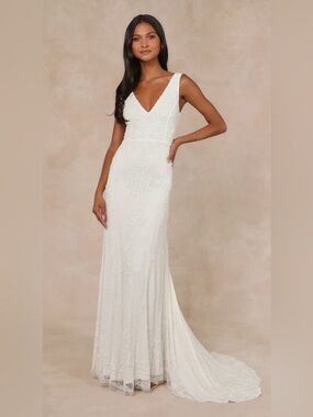NWOT- Lulus “Passionate Romance” White Beaded Sequin Mermaid wedding dress